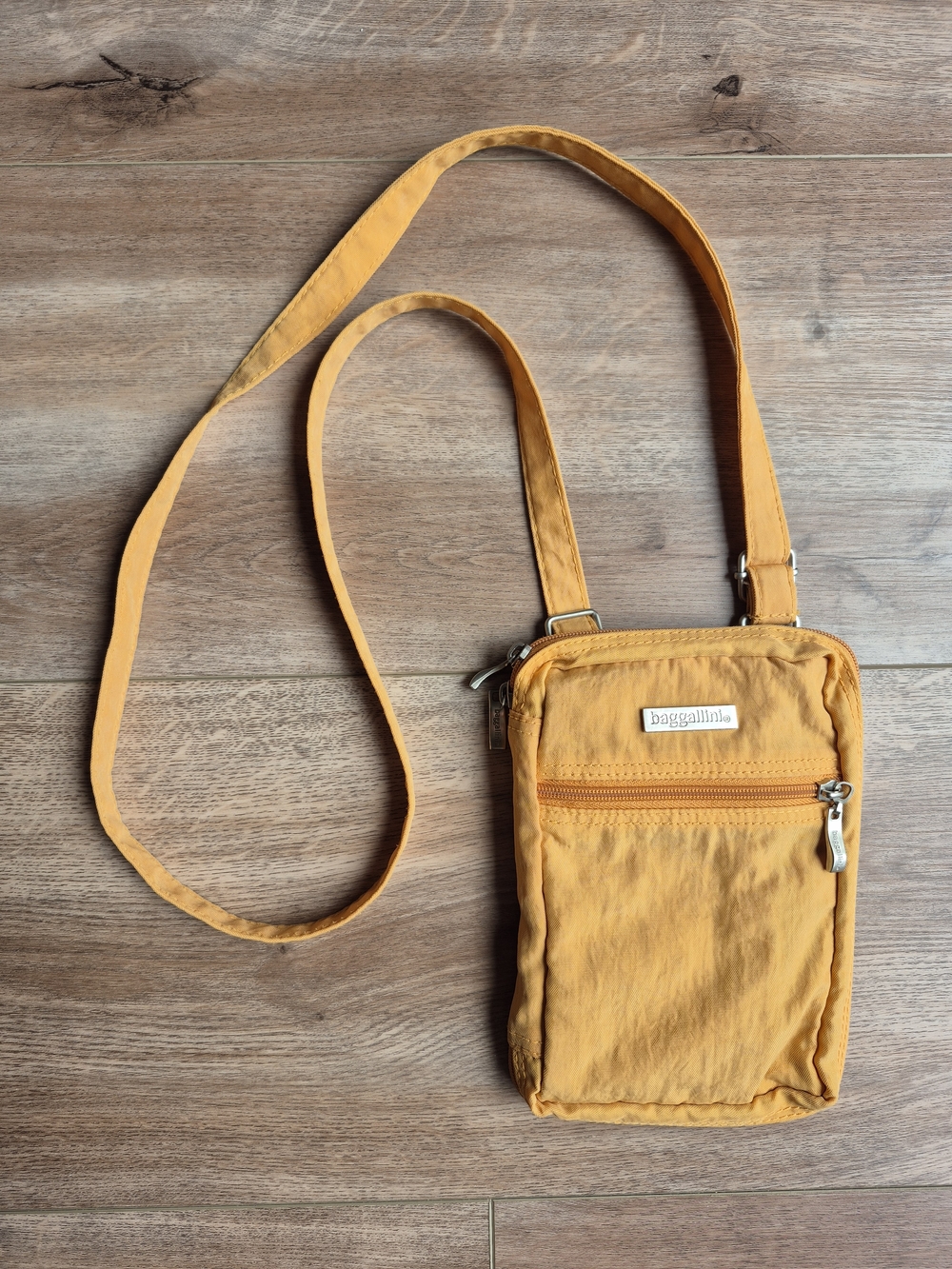 Baggallini Orange Nylon Crossbody Travel Purse Bag Adjustable